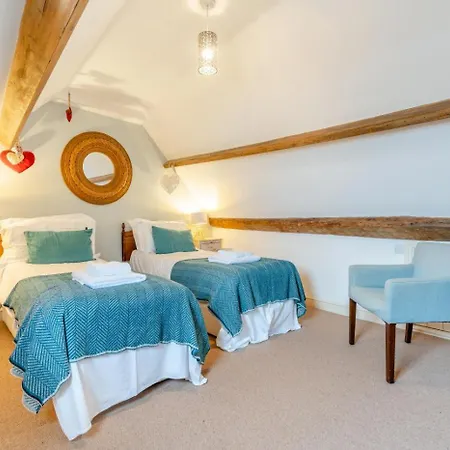 Holiday home 2 Bed In Oc-w134 *