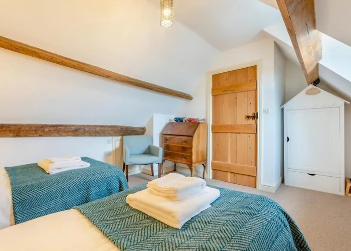 2 Bed In Oc-w134 * Whitby